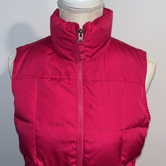 Land’s End Pink Puffer Vest - Picture 2 of 13